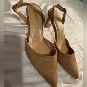 P'tula Classic Tan Heels